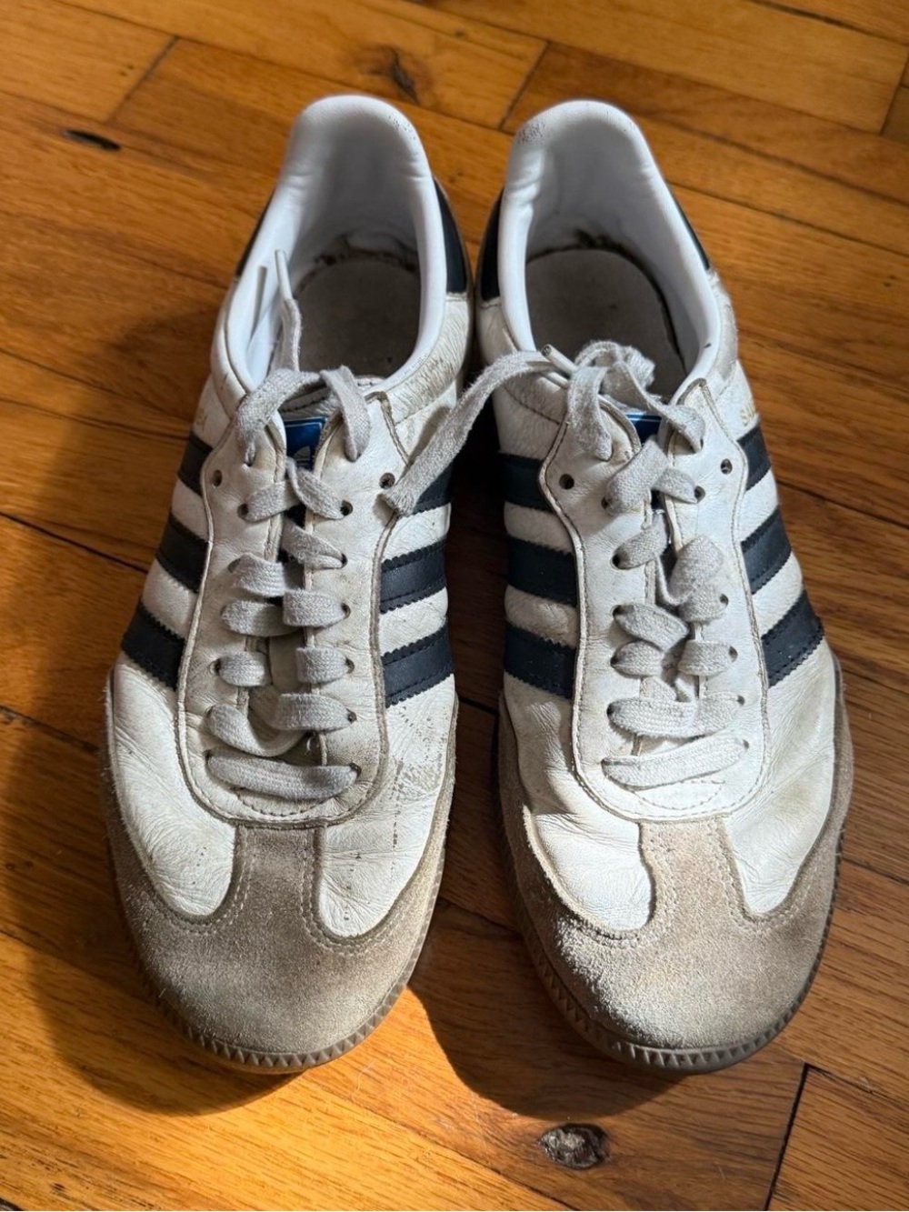 White samba’s men’s size 8